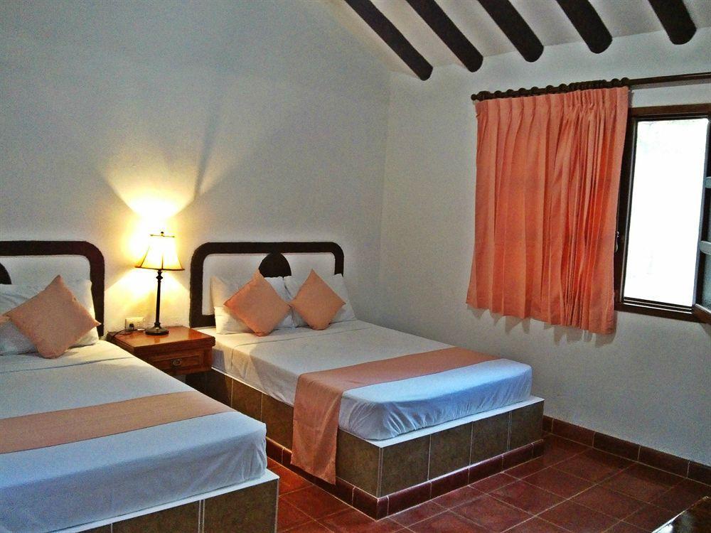 Hotel San Miguel เอลรอมปิโด ภายนอก รูปภาพ